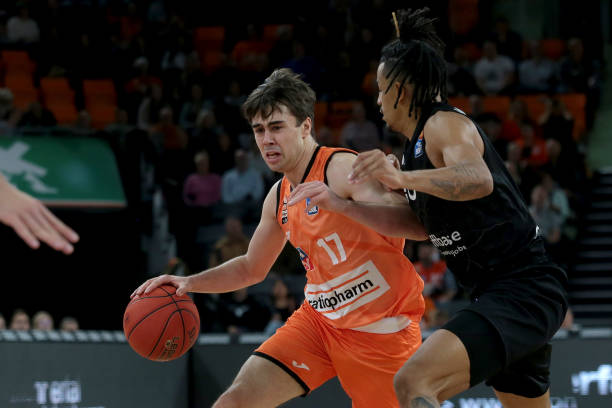 新援融入的 新援融入的