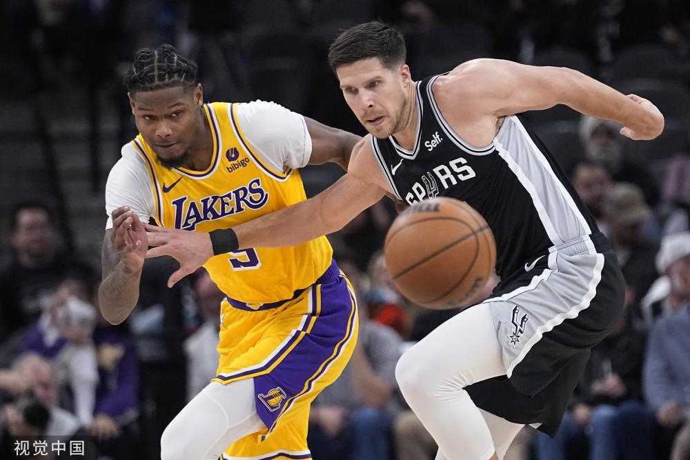 而对手球员 而对手球员